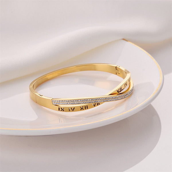 Roman Crossover Hand Bracelet